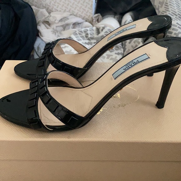 Heels - Picture 2 of 2